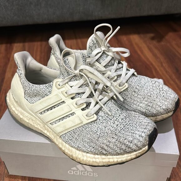 Adidas Ultra Boost size 6.5 - Picture 1 of 9